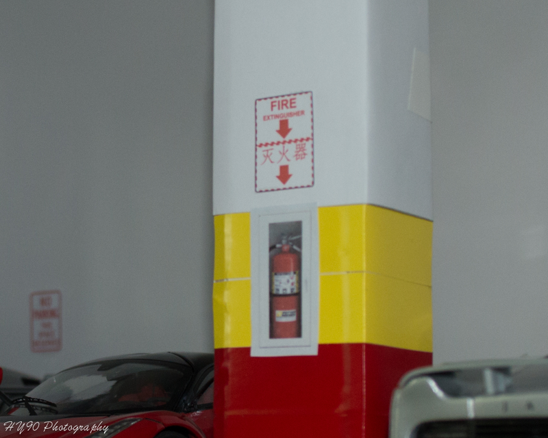Illustration for article titled 1:18 Parking garage diorama